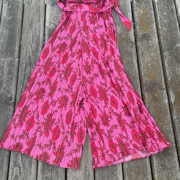 NWT Beyond Words Pleated Jumpsuit - Picture 3 of 9